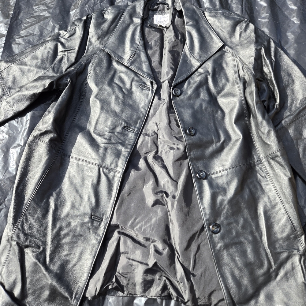 East 5th woman's black leather jacket x-l